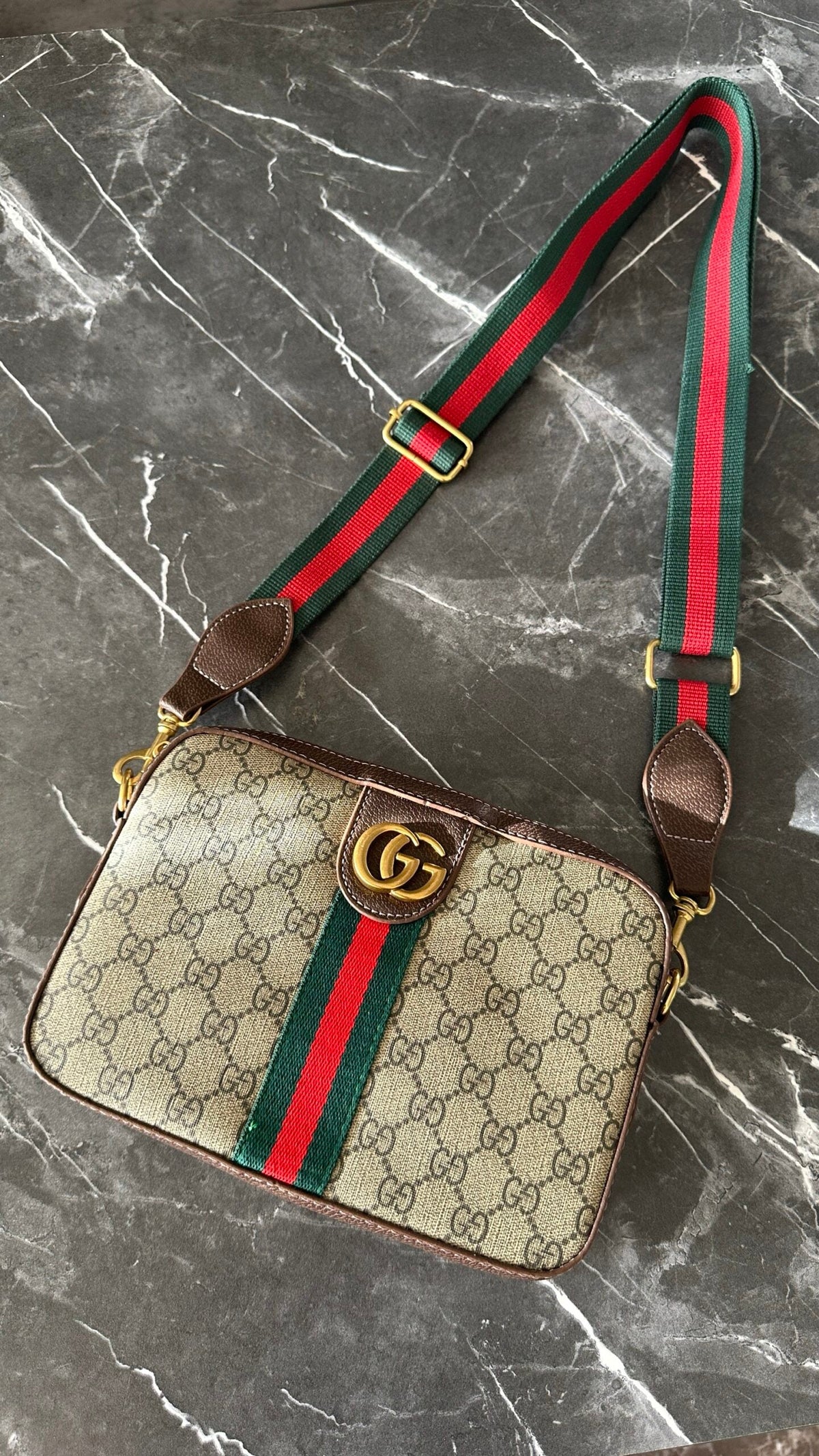 GCC MARRÓN