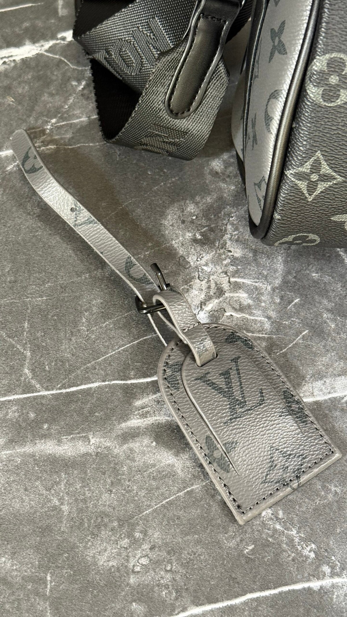 LV NEGRA T