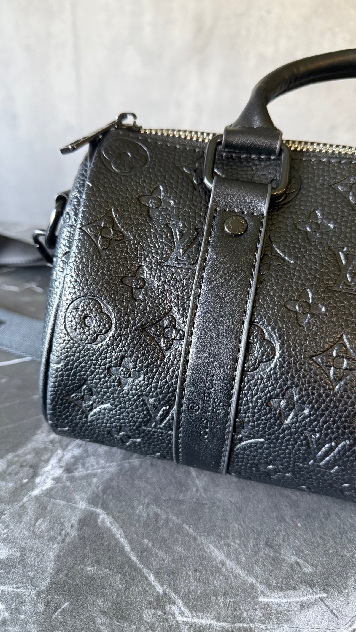 LV FULL NEGRO T