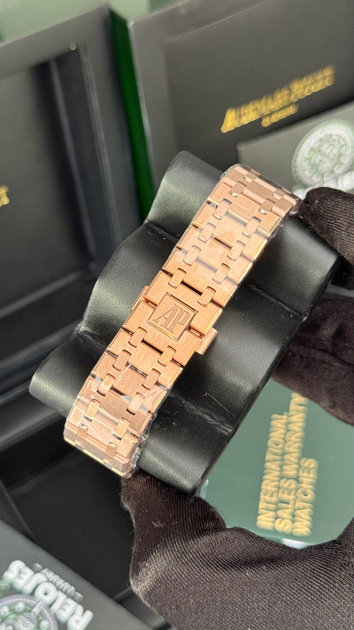 AP SKLETON (ORO ROSA / NEGRO) SUPERCL0N