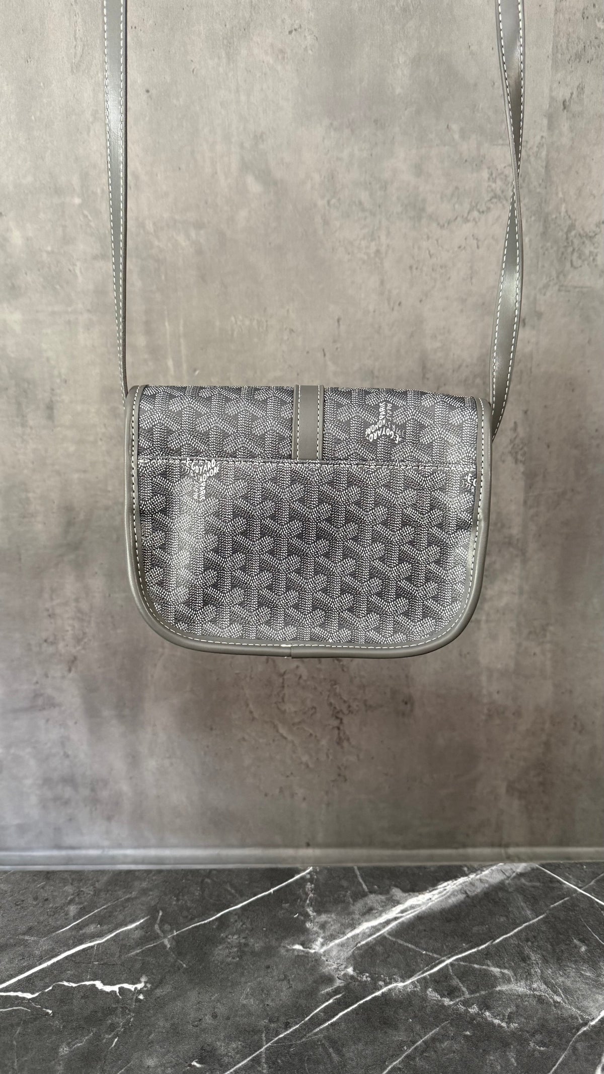 GYRD GRIS CON CUERDA