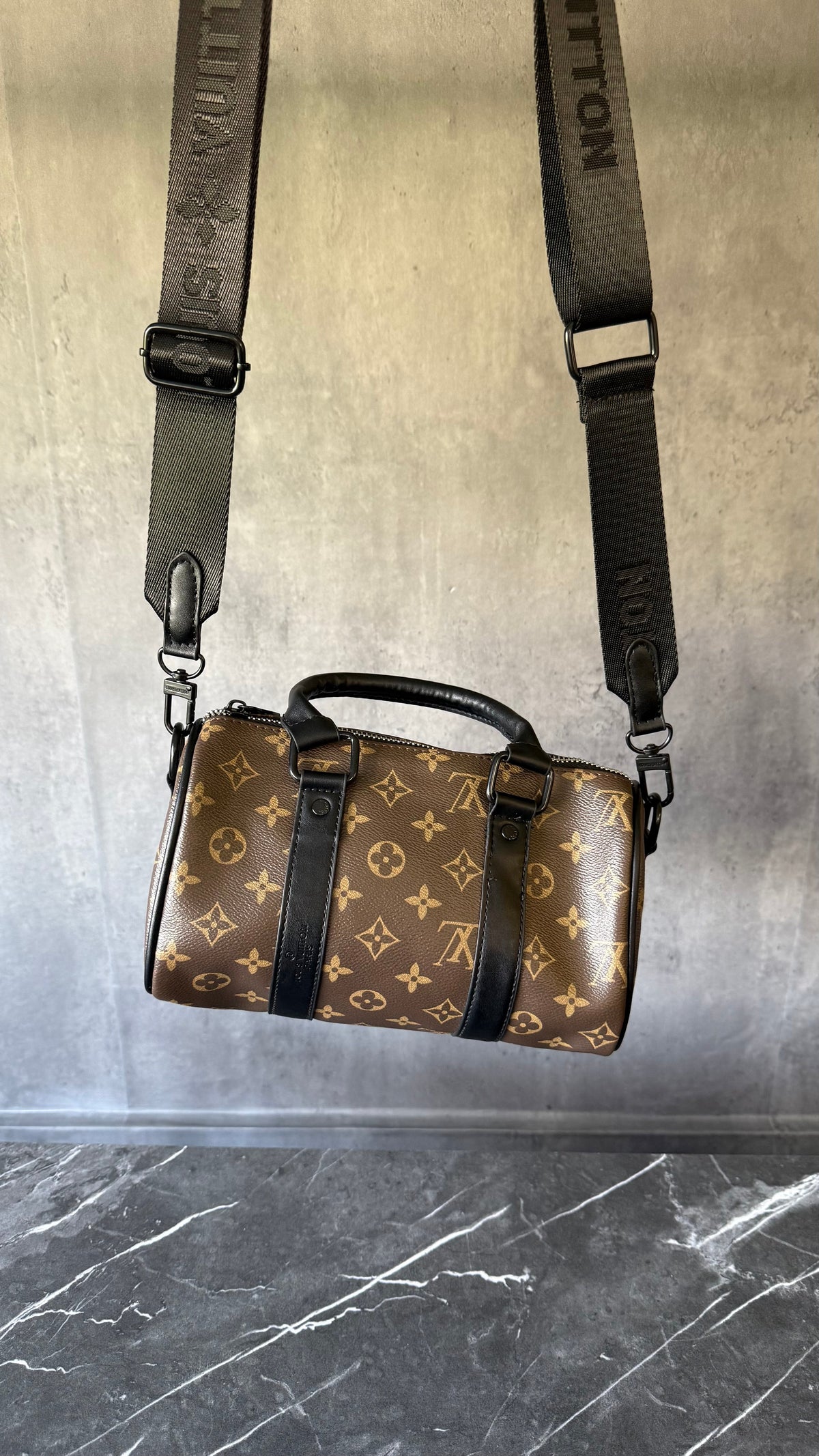 LV MARRÓN T